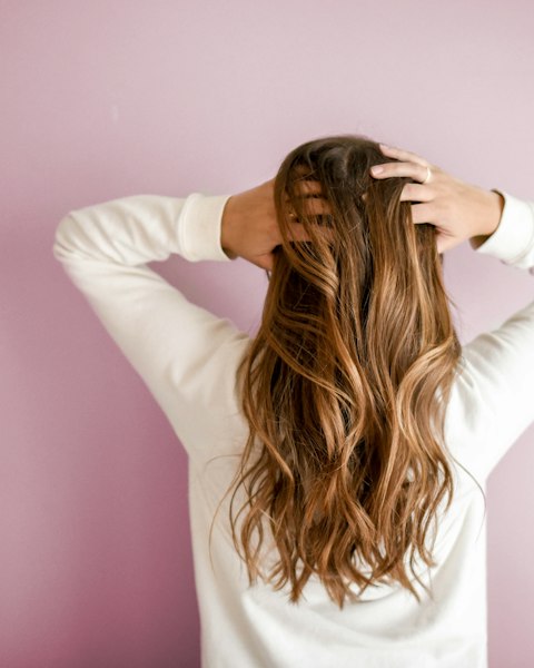 Cabello largo con color y brillo